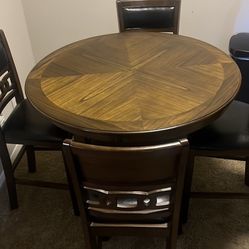 Dinner table 