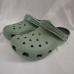 Crocs Size 6y 8w