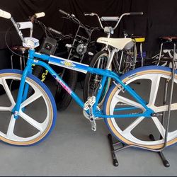 GT World Tour 29 Pro Performer