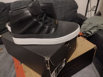 Slightly Used Size 5y Jordan Westbrook 0 Black And Gold 