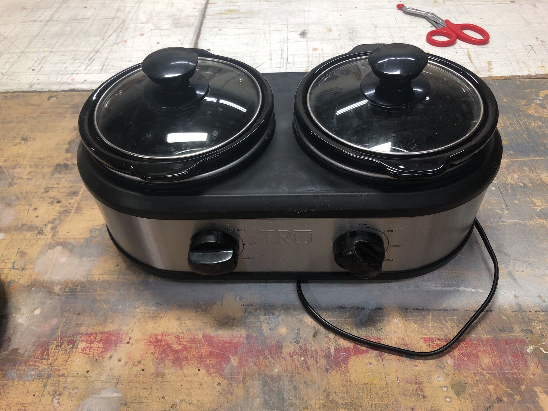 Slow cooker