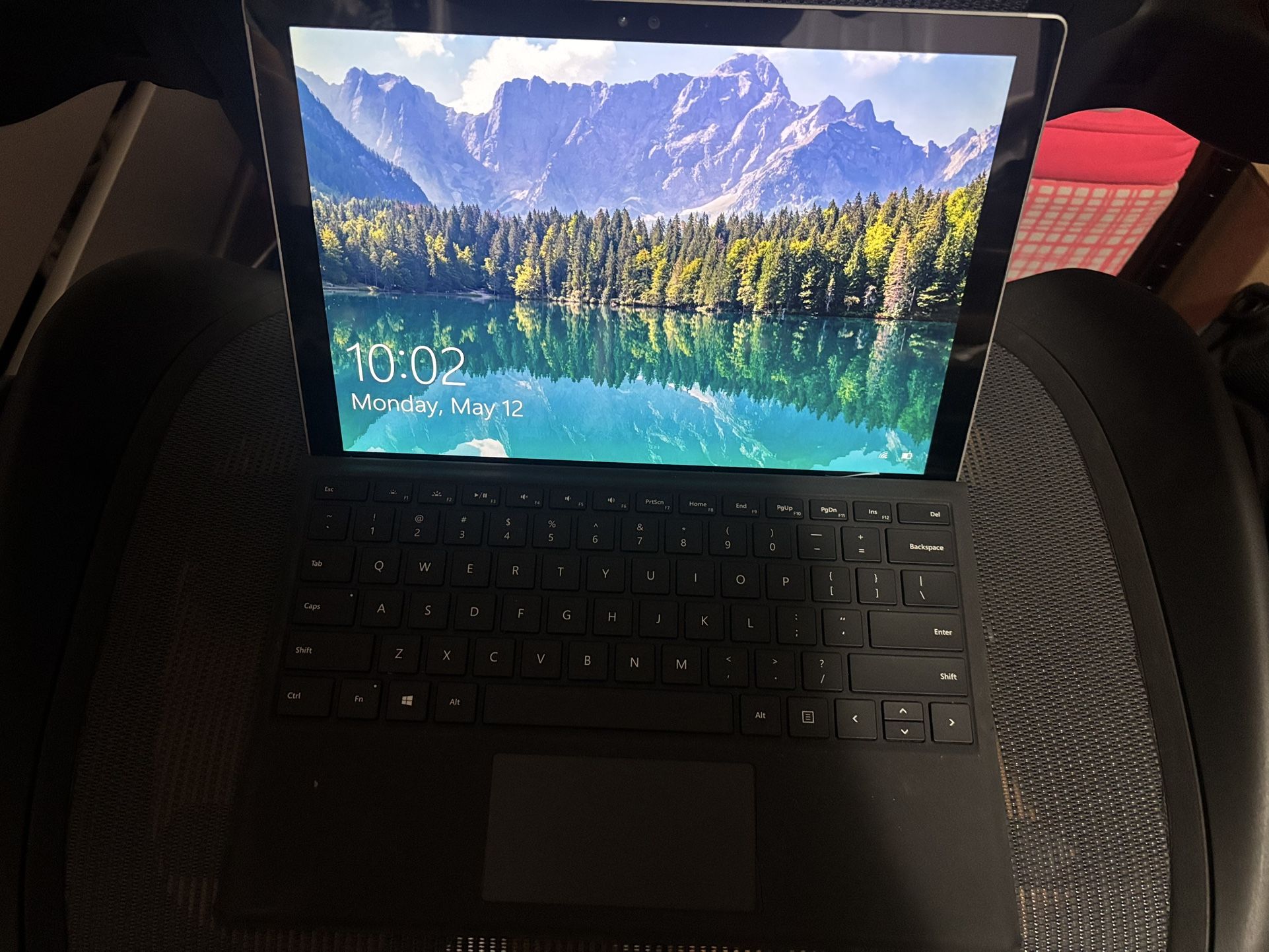 Microsoft Surface Pro 4 Intel Core i5-6300U 2.40Ghz 8GB RAM 256GB SSD