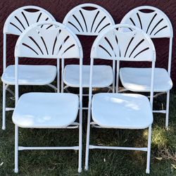 5 foldable chairs