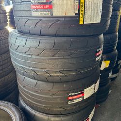 New Nitto 305/50R20 NT555II Tires