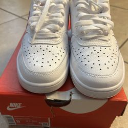 Nike Shoes Woman Size 8