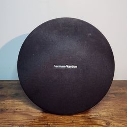 Harman Kardon Black Onyx Studio 4 Bluetooth Wireless Speaker HK 0S4 No Charger