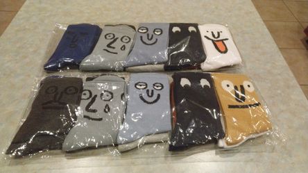 Two Sets Of Children Unisex Socks. Total Of 20 Socks, Size M