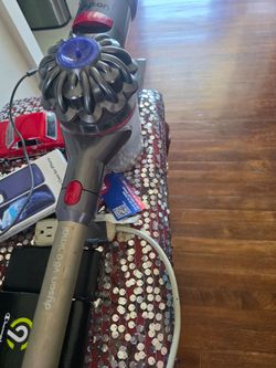 Dyson vacuum v8