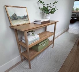 Console/Entry/Accent Table