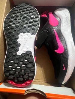 New Girl Nike Tennis shoes