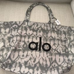 Alo Tote Authentic 