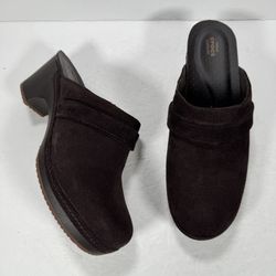 Crocs Sarah Dark Espresso Brown Suede Slip On Heeled Clog Mules Women Size 8