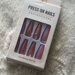 Nail press ons
