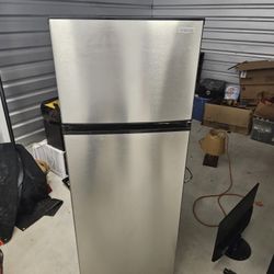 Vissani Mini Fridge