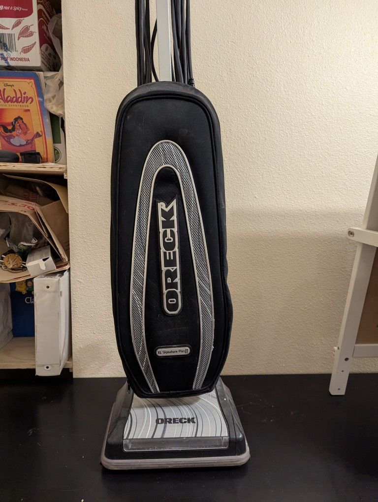 Working Oreck Vacuum