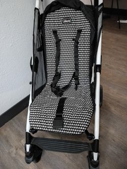 Chicco Light Weight