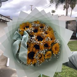 Sunflower bouquet