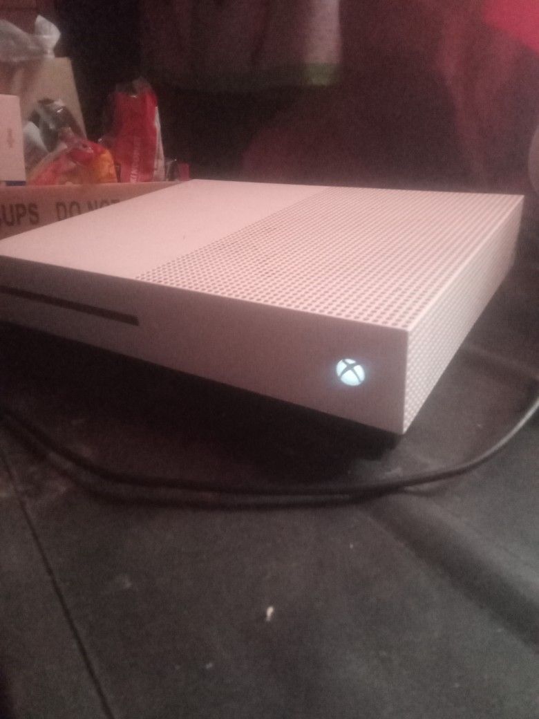 Xbox One S