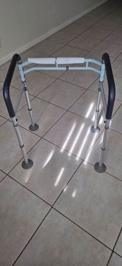 Toilet safety rail