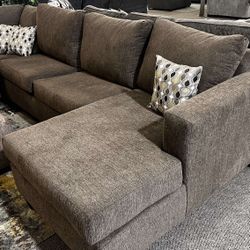 AP🎉 4 Piece Huge Sectional Couch With Chaise// Financing & Delivery 