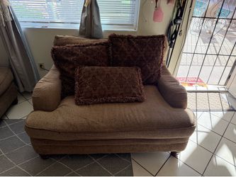 Sofá and loveseat