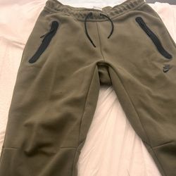 Nike Tech Fleece Pants M