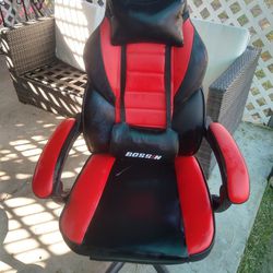 Gamer Chair In Perfect Condition 