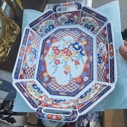 Japanese Imari Set, Including Bowls, Plates, Spoons, Sake Container, Etc. Octagonal Serving Bowl With Double Handle 12" x 9" Mint Condition
