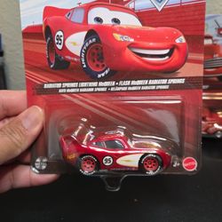 DISNEY PIXAR CAR RADIATOR SPRINGS LIGHTNING McQueen 
