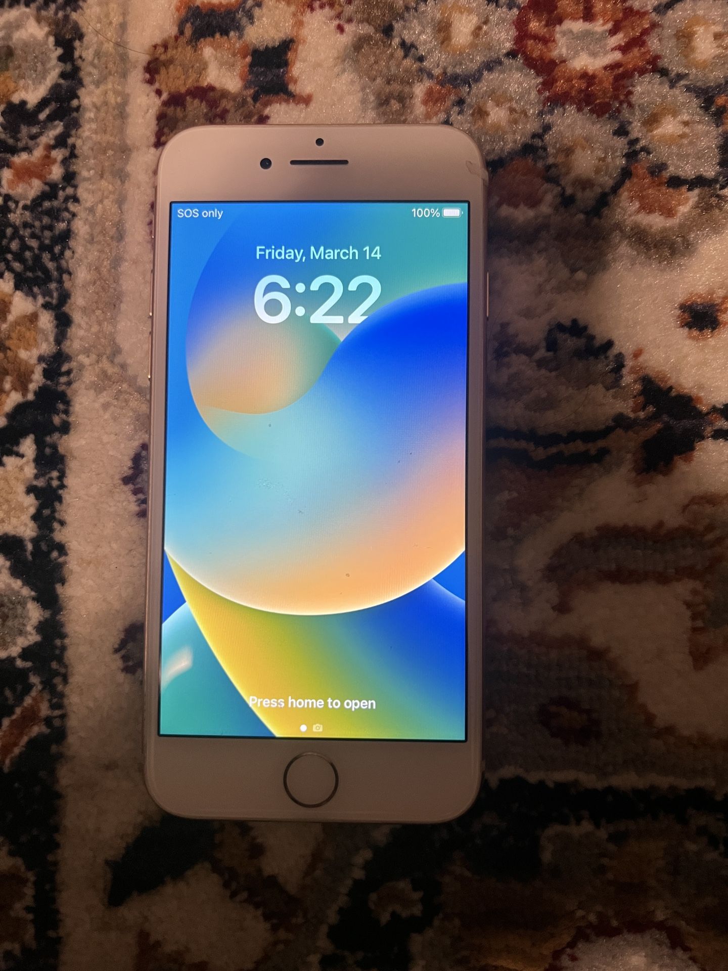 iPhone 8, 64 GB , Unlocked, Battery 77%