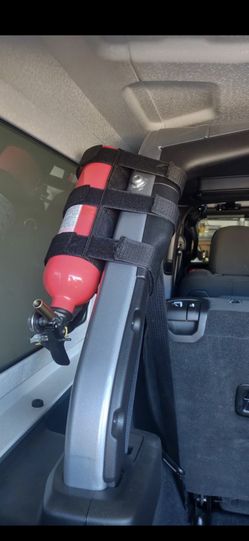 EZ strap fire extinguisher