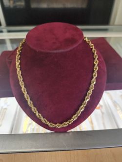 10ksolid gold rope chain 55.2 grams 24 Long layway available 10% Dwon if you interested please make sure you ask for Maribel thank you