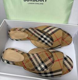 Women’s brown sandals