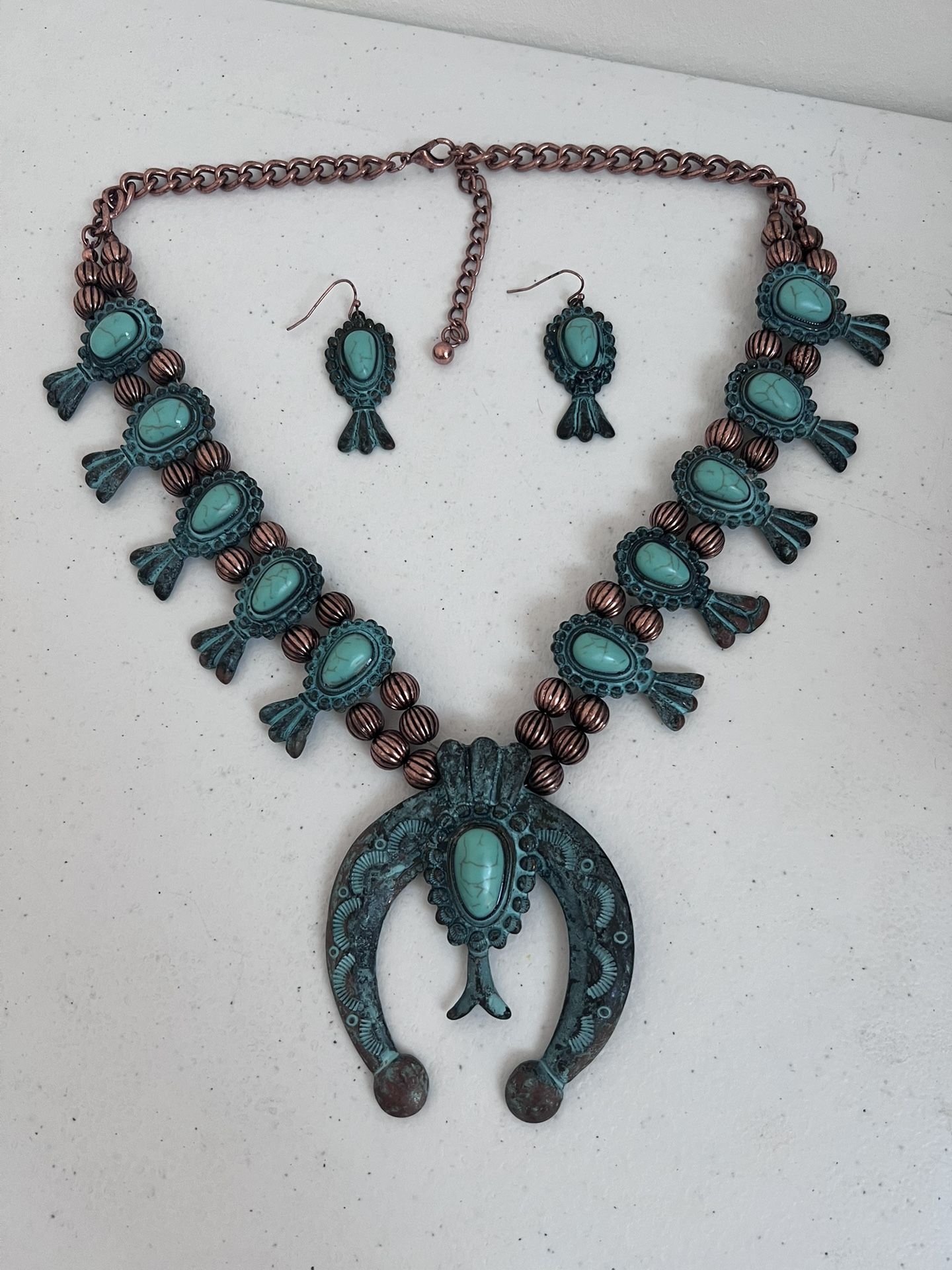 Turquoise Rustic Antique Costume Jewelry Adjustable Necklace Take For Price Listed.