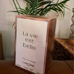 New! 3.4oz 100ml "La vie est belle" Perfume