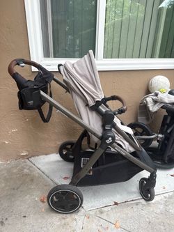 MAXI COSI STROLLER