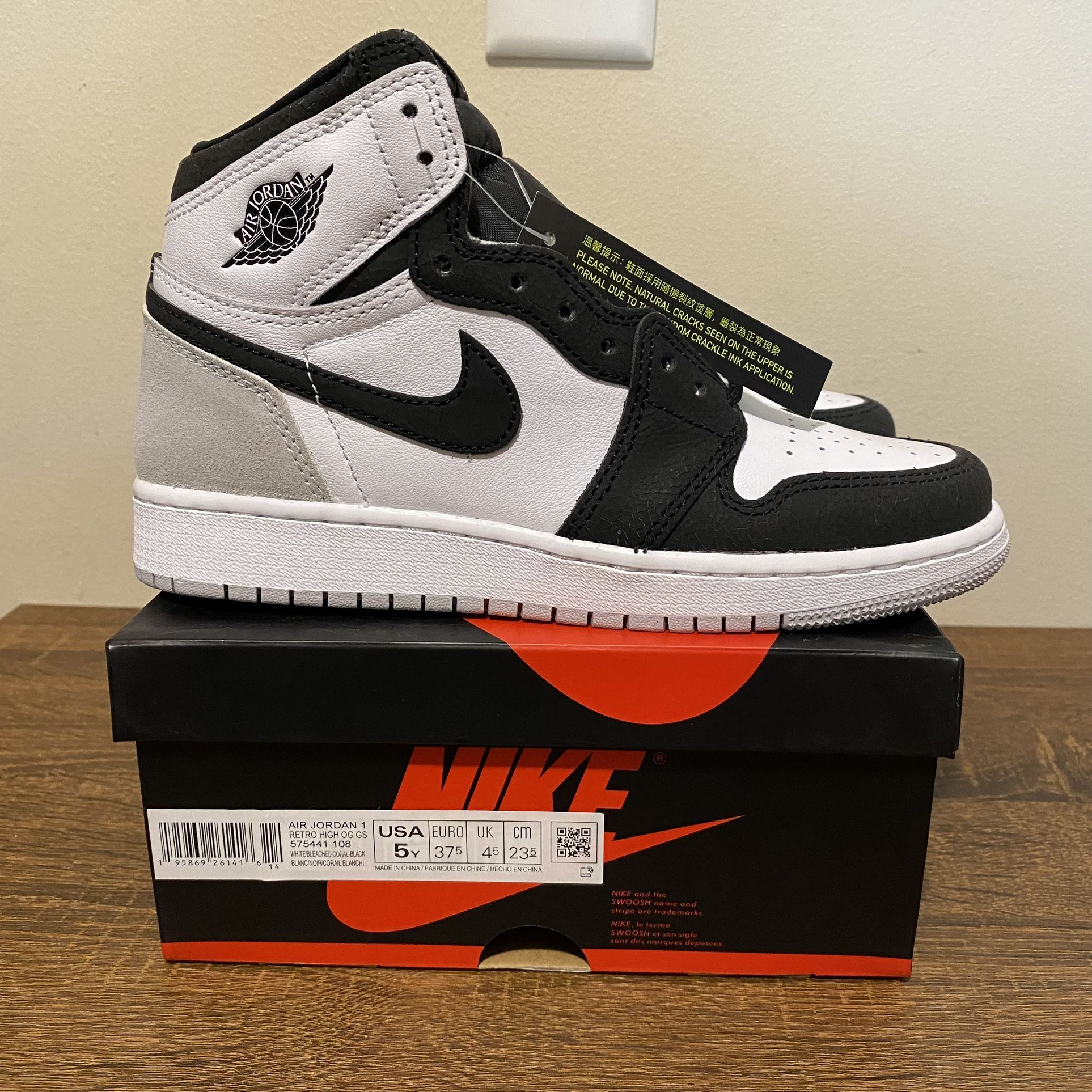 Nike Air Jordan 1 Retro High OG Stage Haze Bleached Coral...
