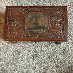 antique wooden box/jewelry box 