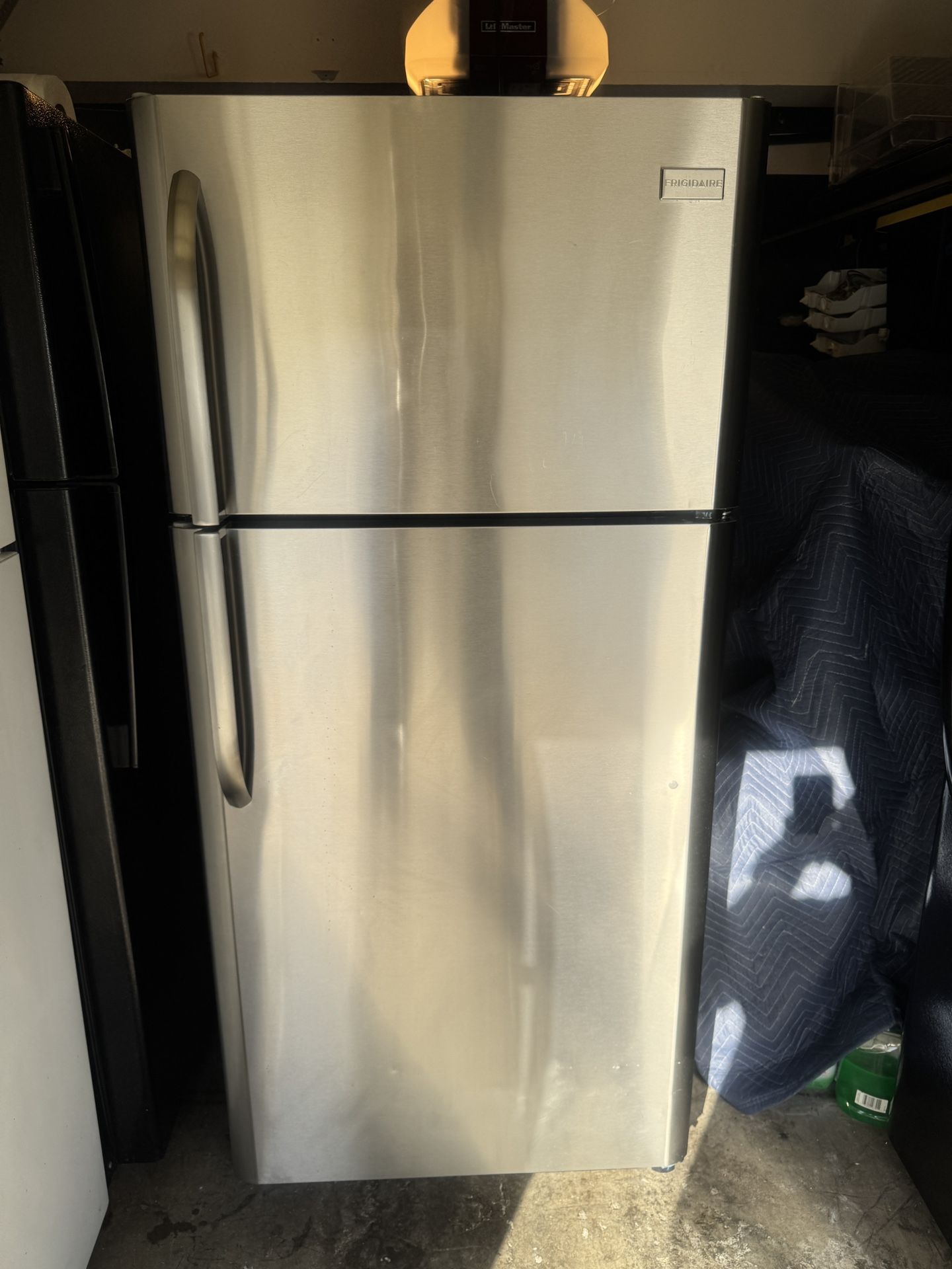Frigidaire Refrigerator 