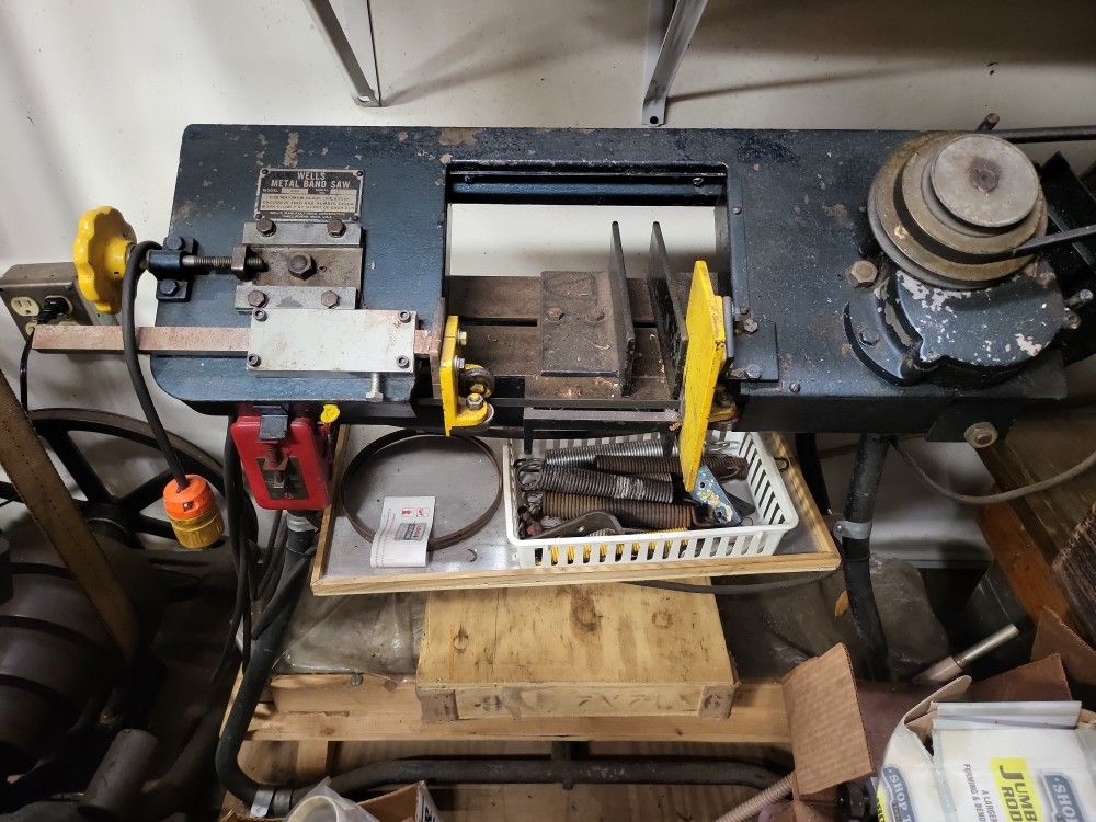 WELLS METAL BANDSAW