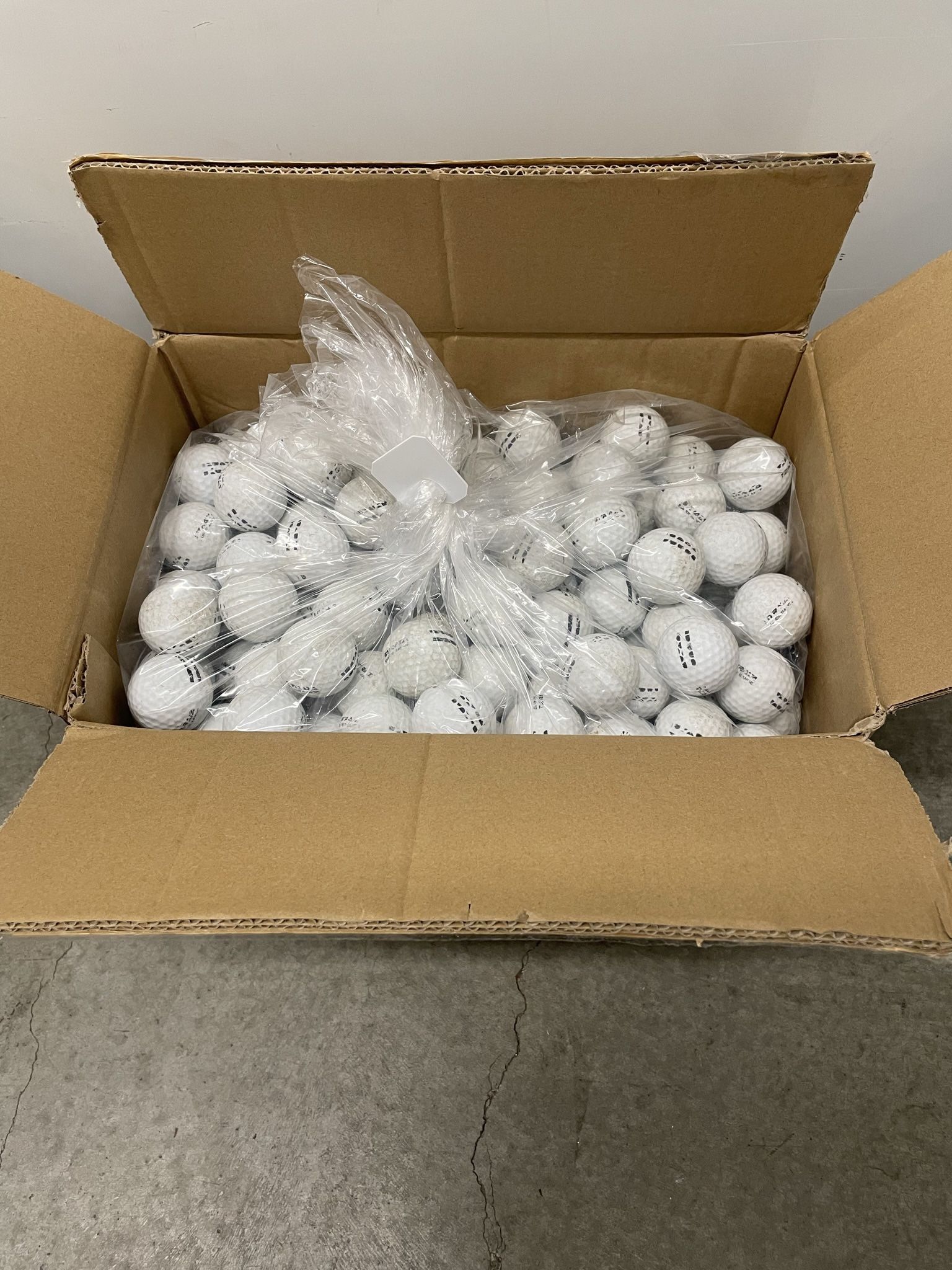 Brand New Golf Balls 300ct