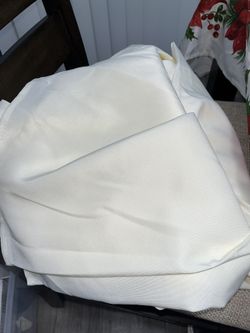 1 Ivory Round Tablecloth 120” (NEW)