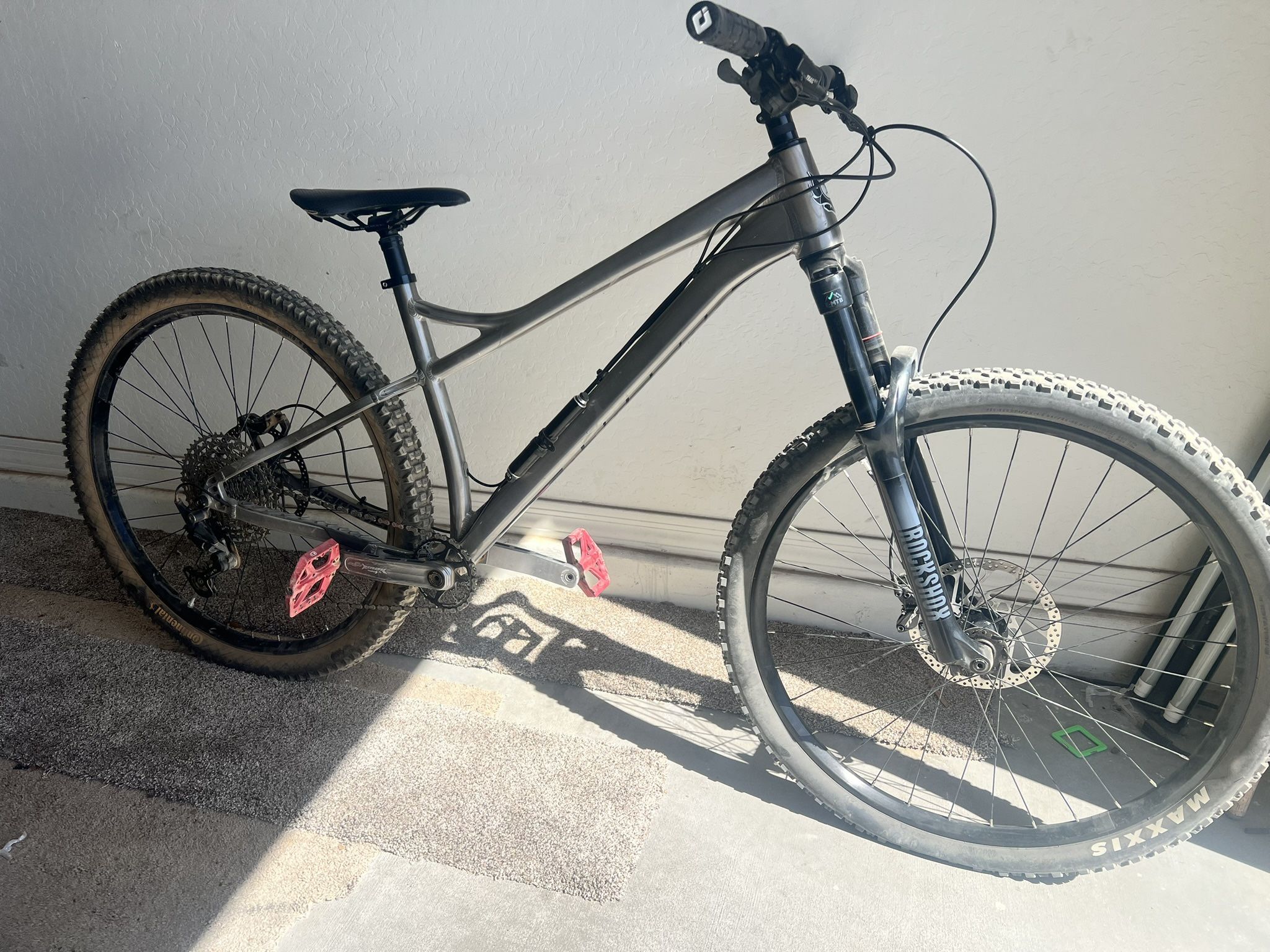 Banshee Bikes Paradox V3 Banshee Paradox V3 140mm Hardtail