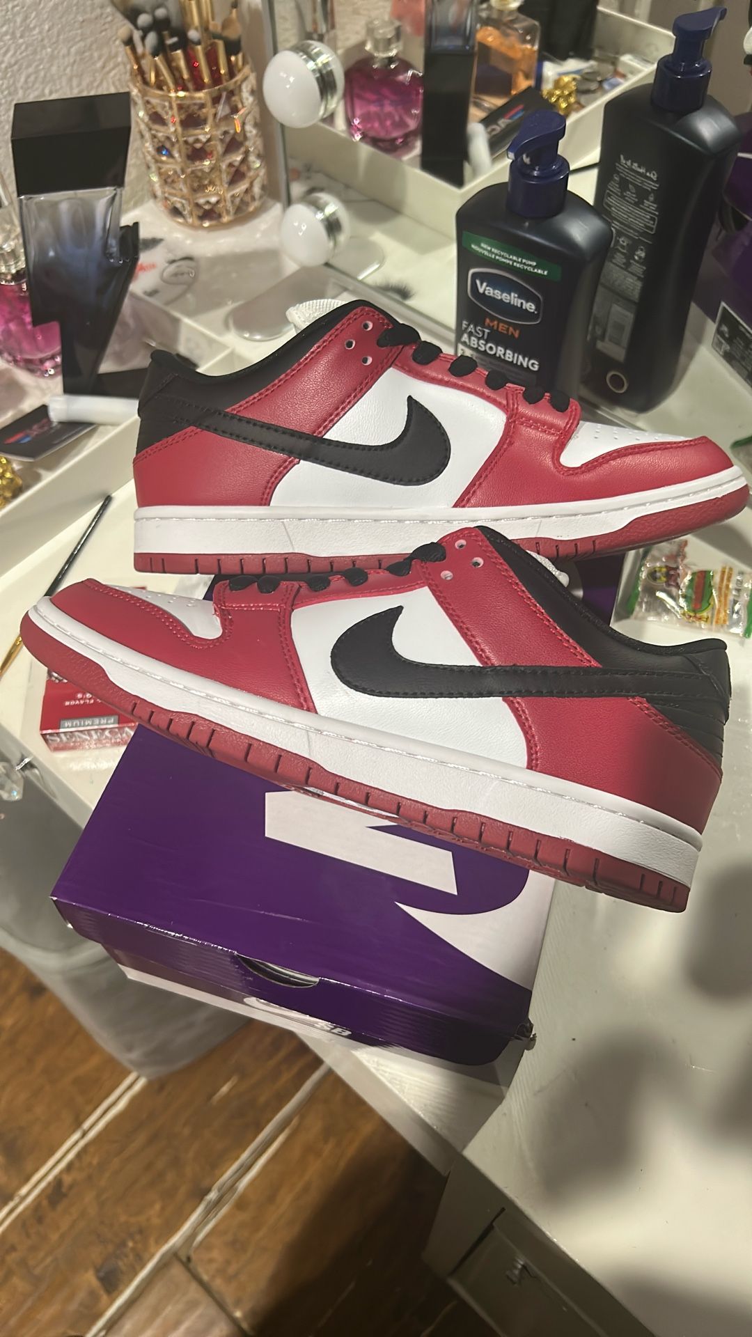 NIKE DUNK SB CHICAGO