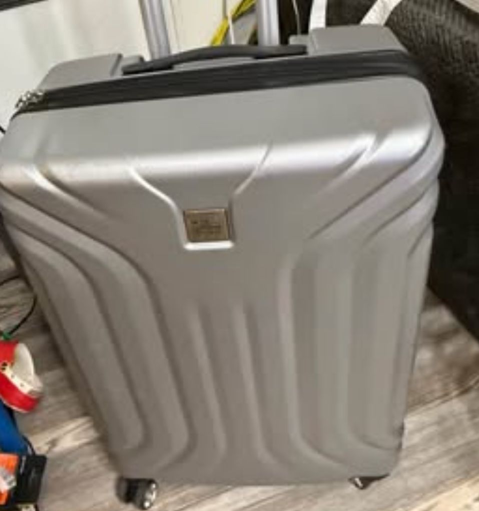 Suitcase 