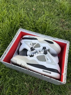 Jordan 4 Retro 'Military Black 