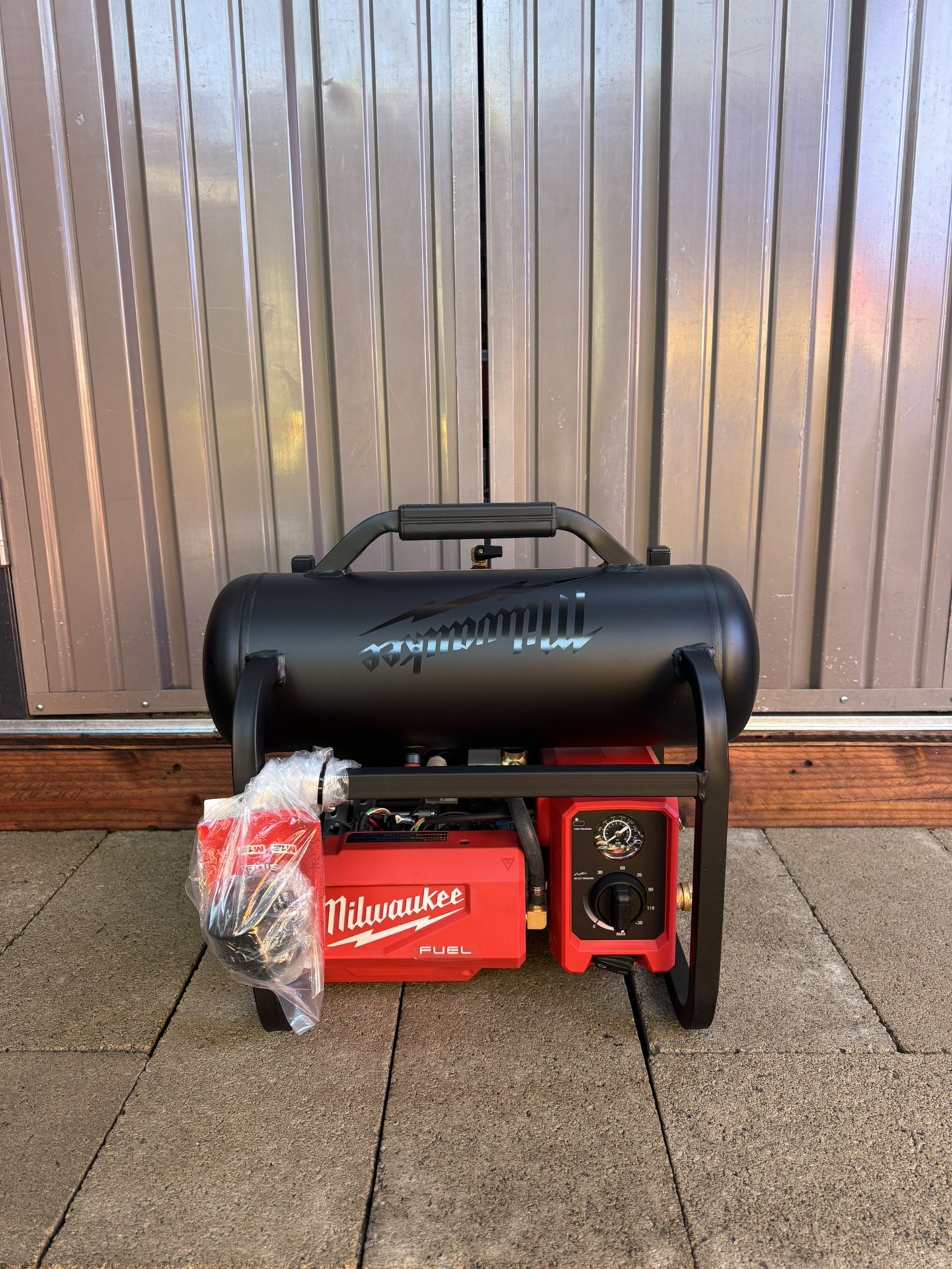 Milwaukee 2 Gal Compact Quiet Compressor M18 Fuel (Tool Only) Model# 2840-20