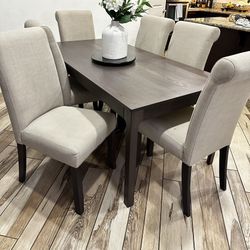 Dinning Table With Chairs 