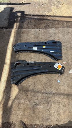 2023 Colorado Lower Fender Rail Covers OEM NEW 2026