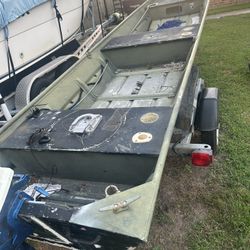 12ft Camo John Boat/ 5HP Motor